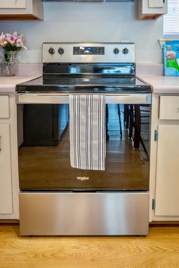 Life'S A Breeze! Updated 3B Home 10 Min To Beach! Gulf Breeze Exteriör bild