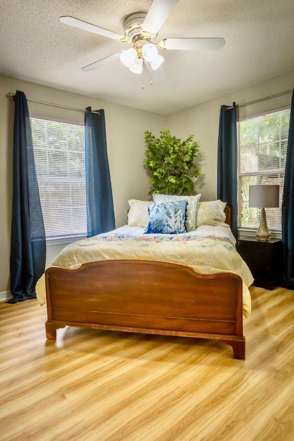 Life'S A Breeze! Updated 3B Home 10 Min To Beach! Gulf Breeze Exteriör bild